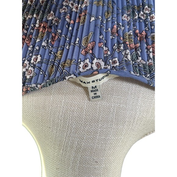 Max Studio Women's Crepe Pleated Blouse - Colorful Size M Trumpet Sleeve - Picture 4 of 6